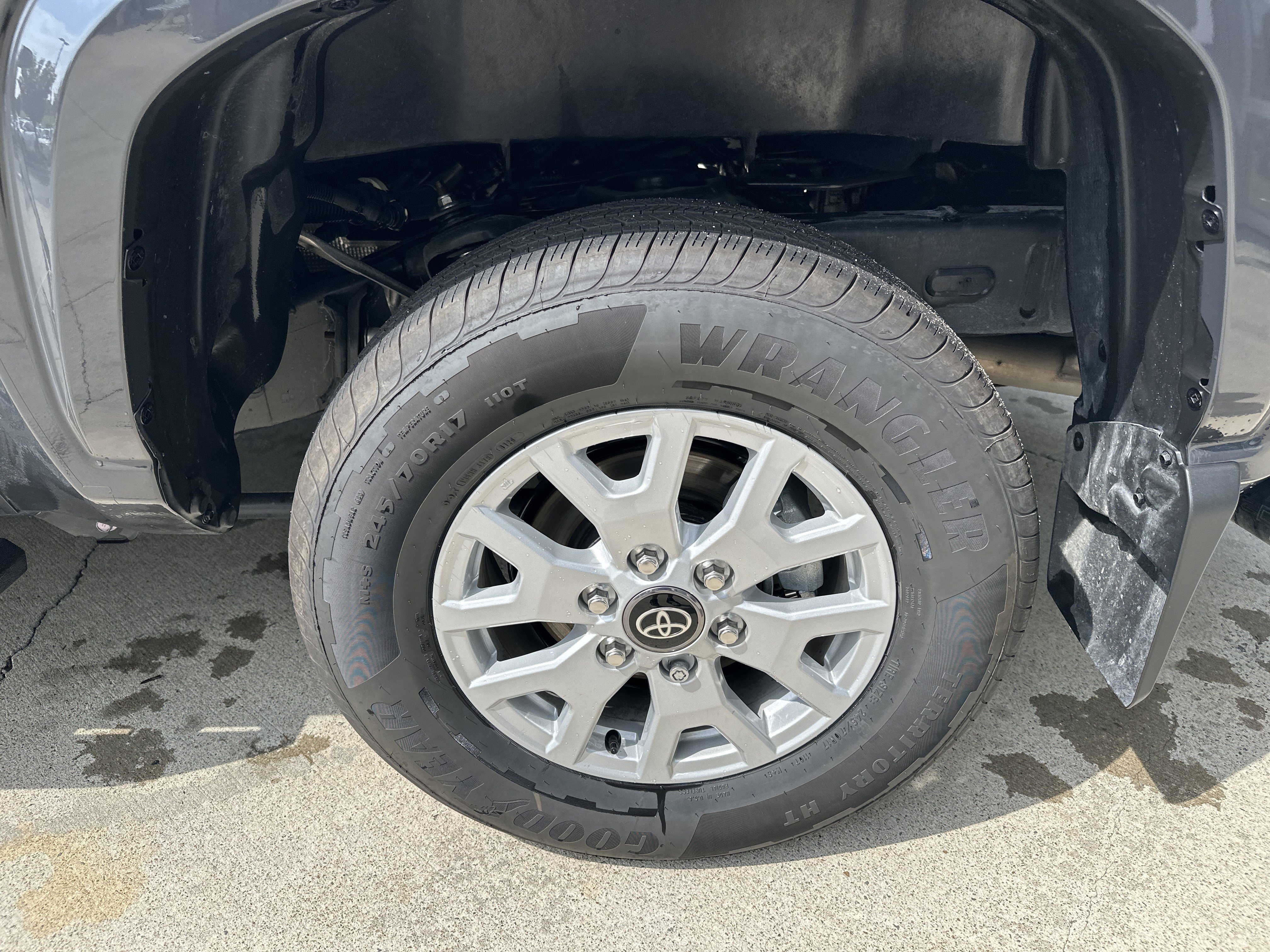 Used 2026 Toyota Tacoma SR5 AWD/4WD image 33