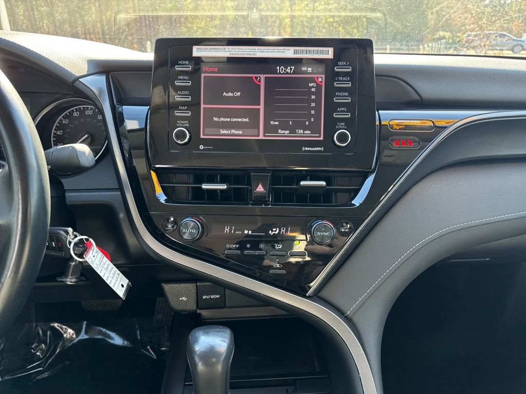 Used 2024 Toyota Camry SE image 17