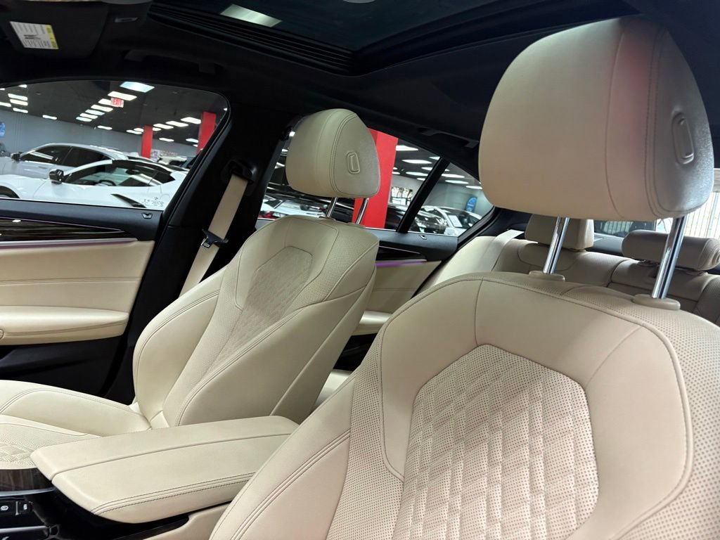 Used 2023 BMW 540i xDrive w/ Convenience Package AWD/4WD image 25