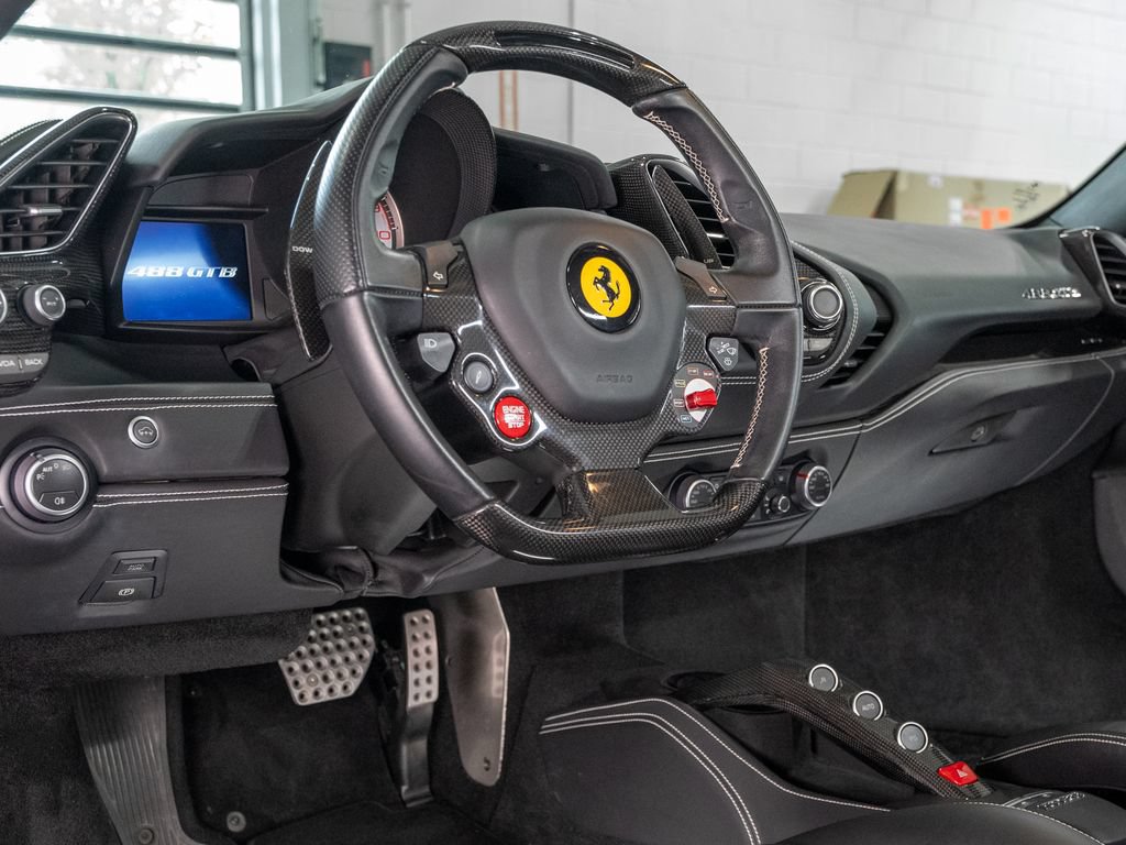Used 2018 Ferrari 488 GTB RWD image 22