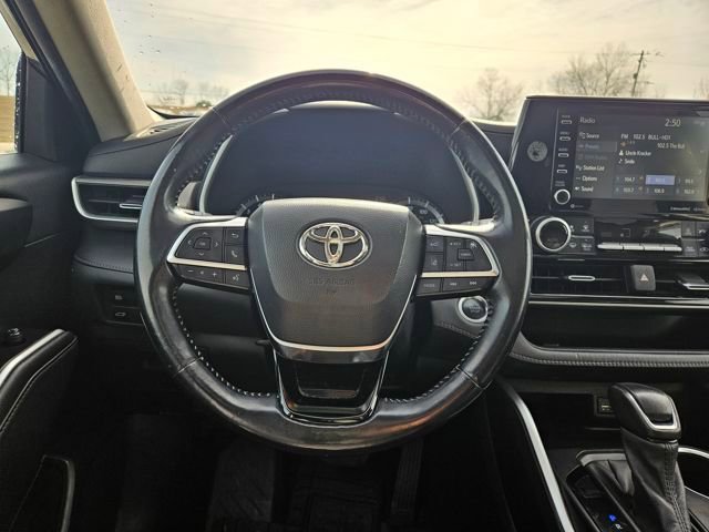 Used 2021 Toyota Highlander XLE image 14