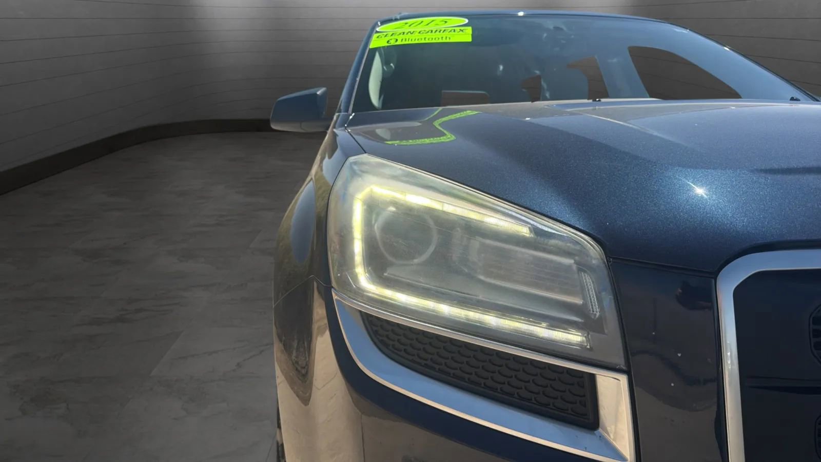 Used 2015 GMC Acadia SLE FWD image 34