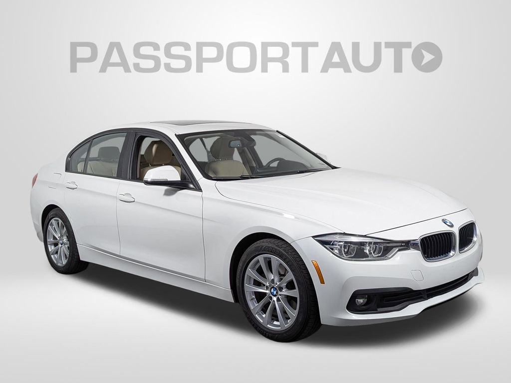 Used 2018 BMW 320i Sedan RWD image 9
