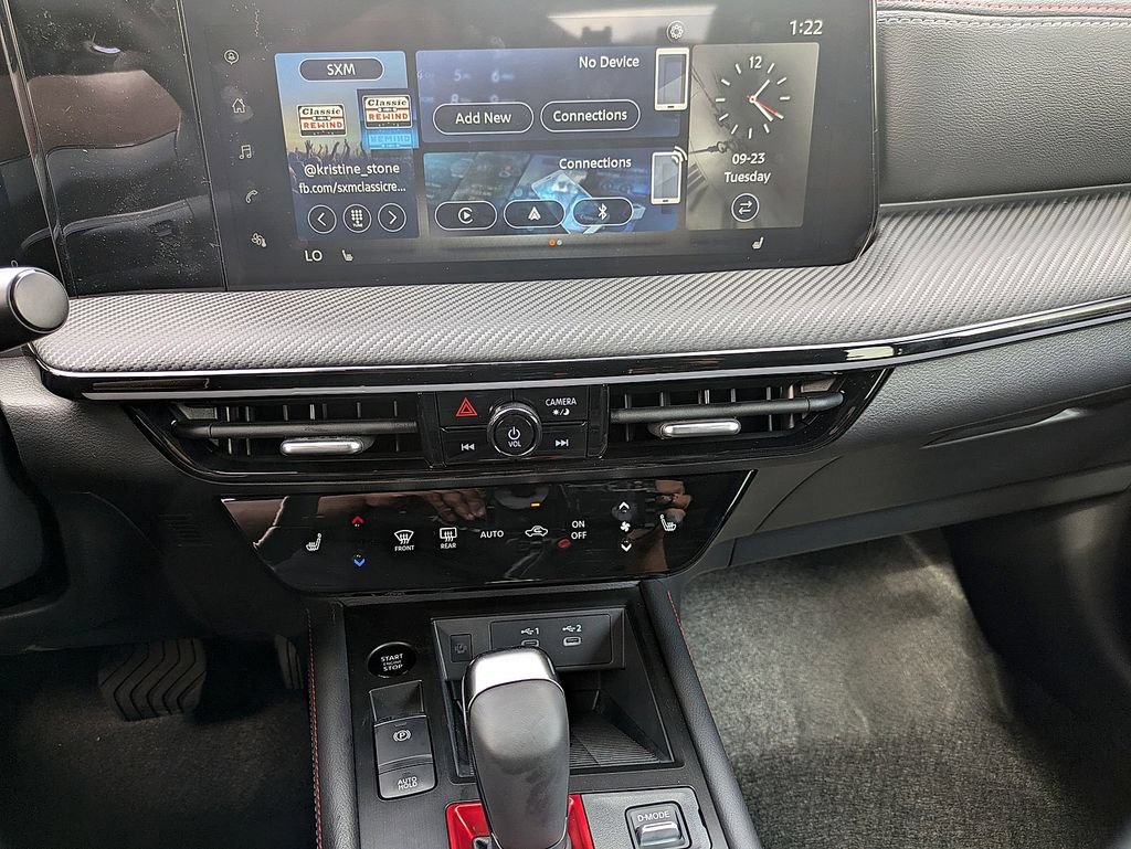 New 2025 Nissan Kicks SR w/ SR Premium Package AWD/4WD image 16