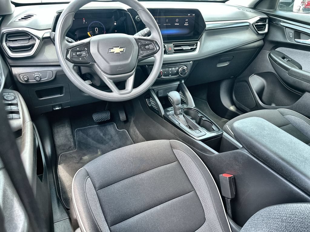 Used 2024 Chevrolet TrailBlazer LT w/ Driver Confidence Package FWD image 20
