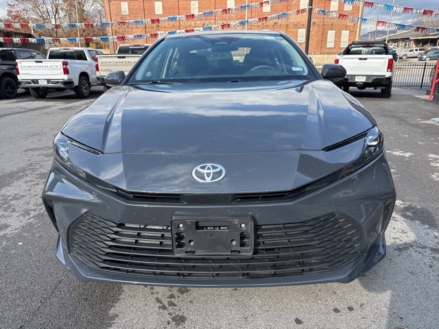 Used 2025 Toyota Camry LE image 4