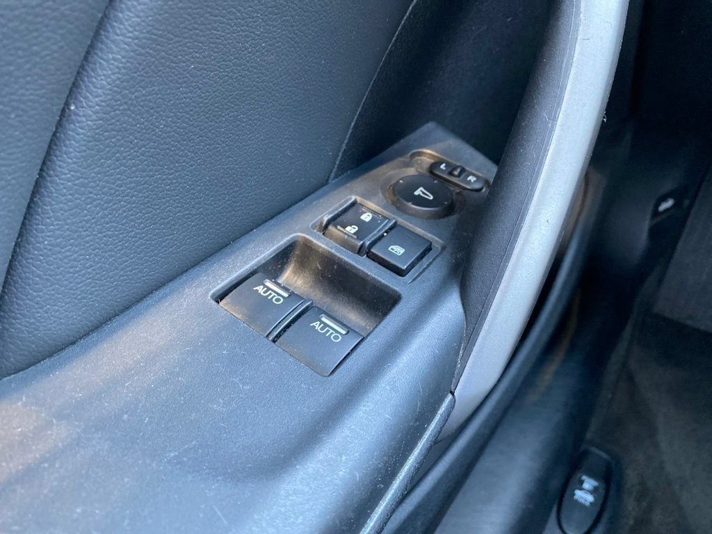 Used 2011 Honda Accord EX-L image 24