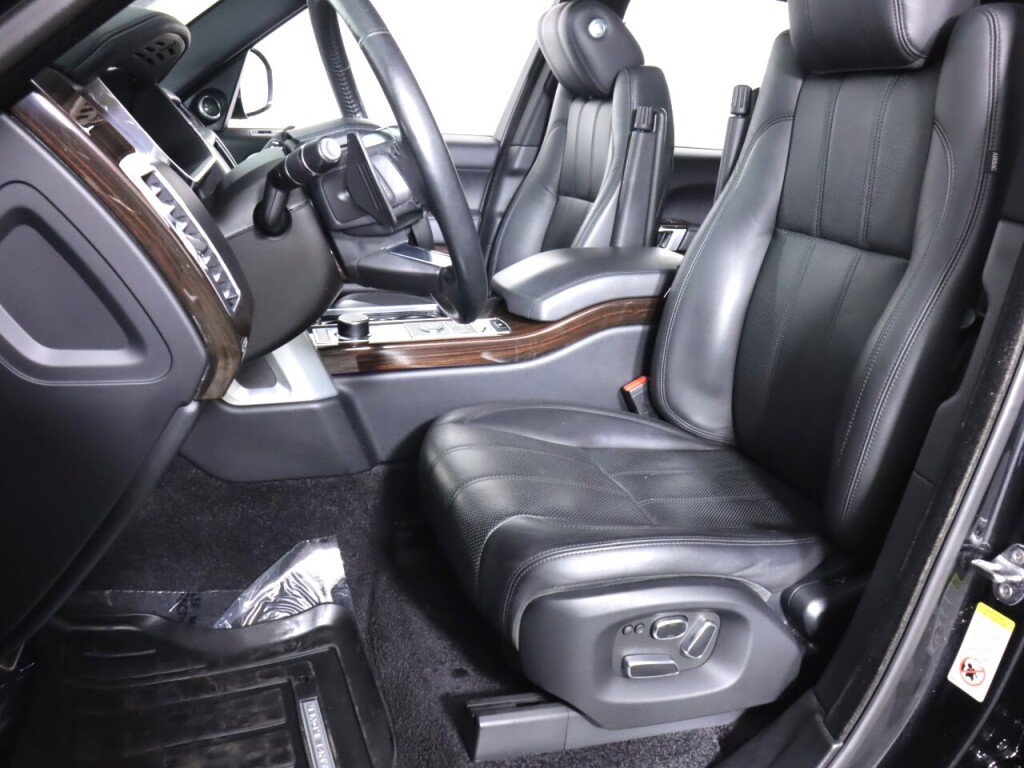 Used 2015 Land Rover Range Rover Supercharged AWD/4WD image 32