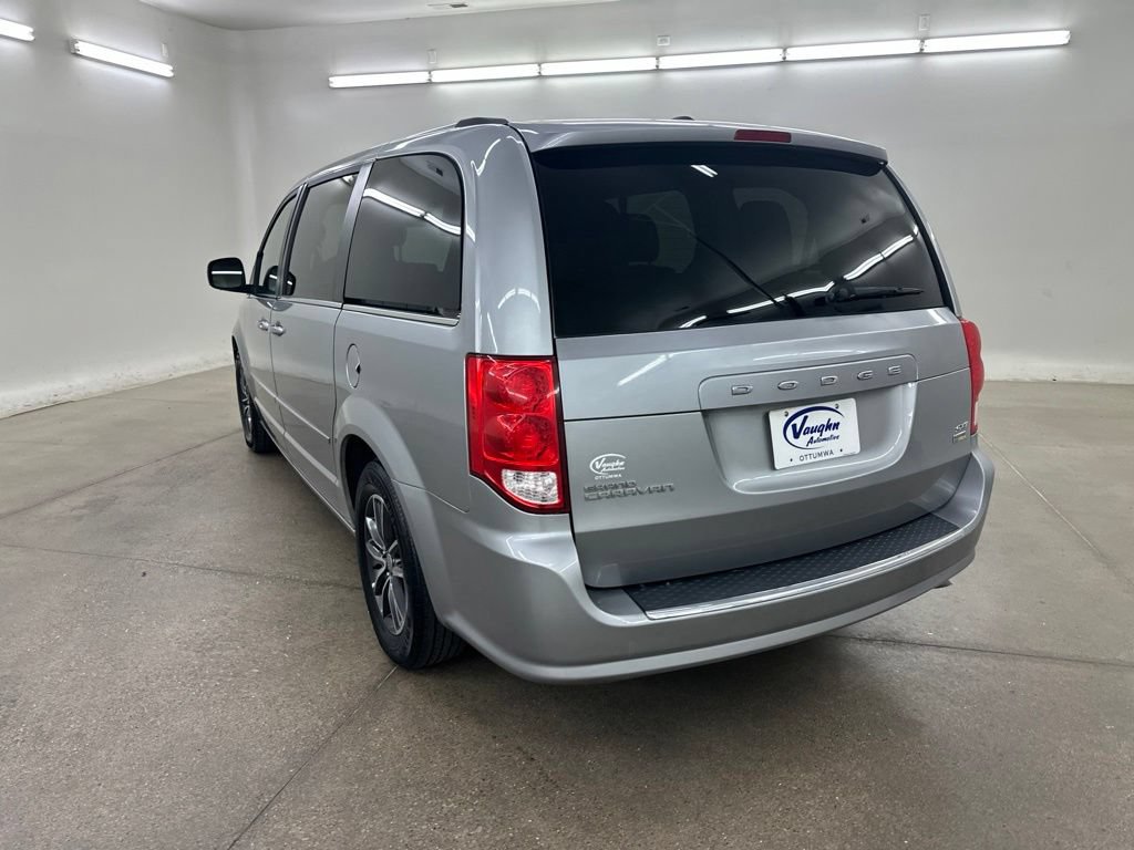Used 2017 Dodge Grand Caravan SXT FWD image 10