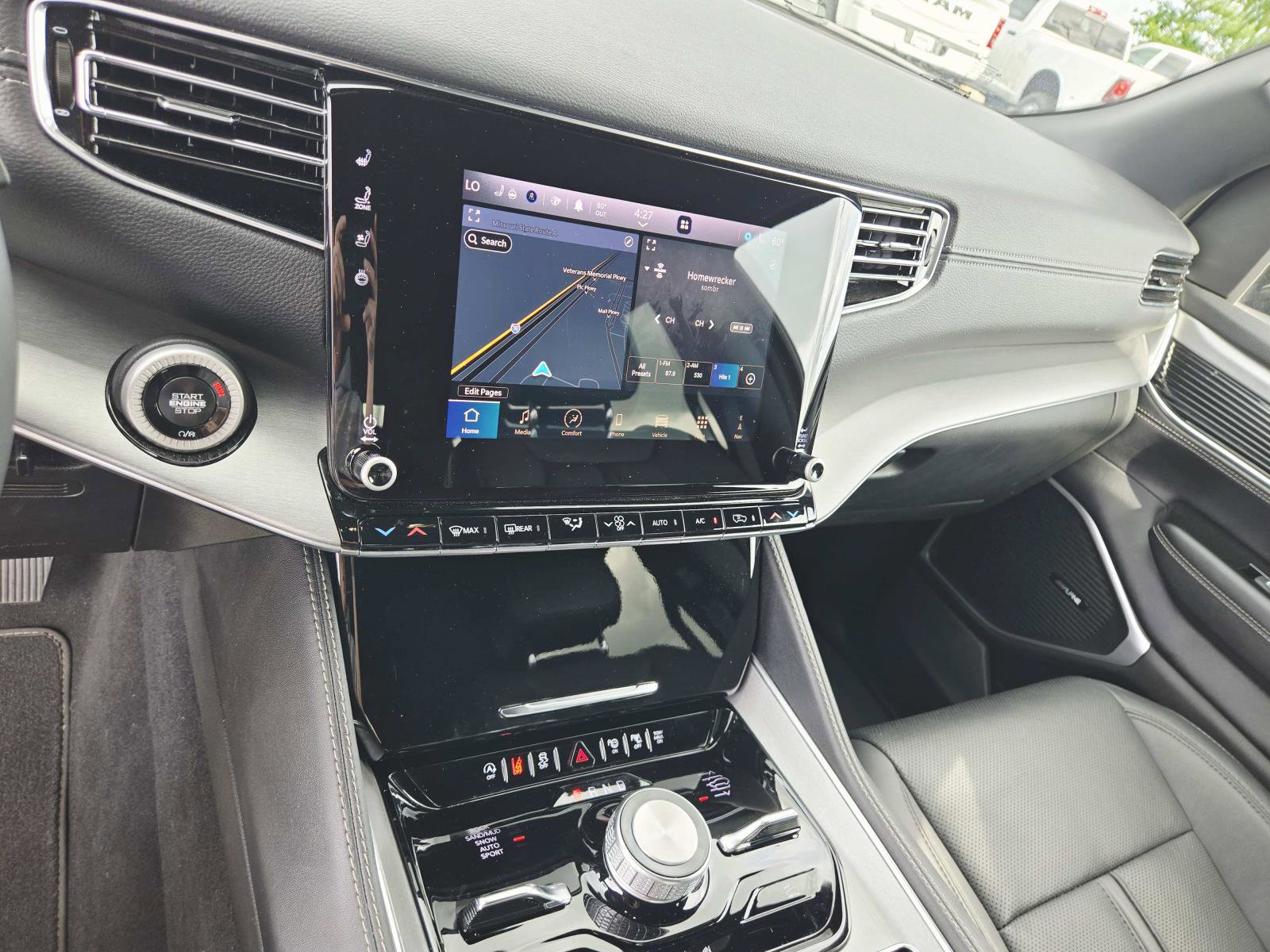 Used 2024 Jeep Wagoneer Series II w/ Convenience Group I AWD/4WD image 32