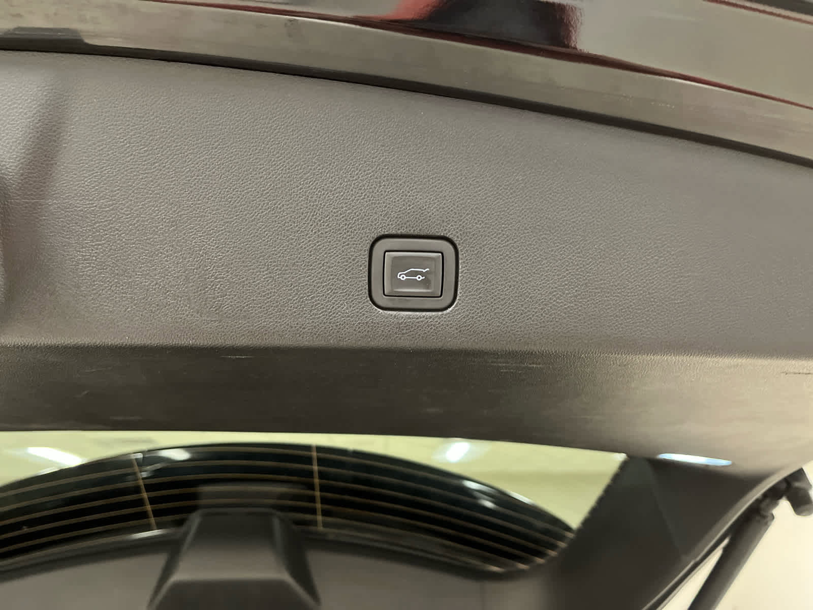 Used 2024 Cadillac XT6 Luxury w/ LPO, Floor Liner Package image 10
