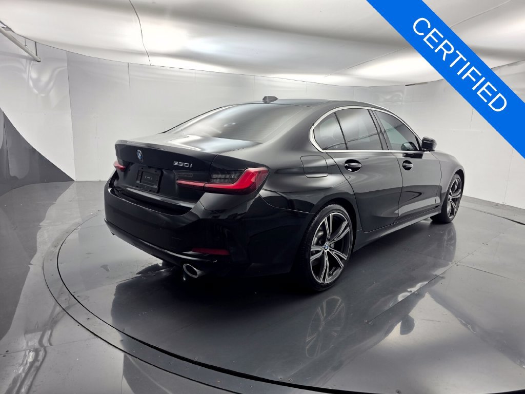 Certified 2024 BMW 330i Sedan w/ Convenience Package RWD image 4