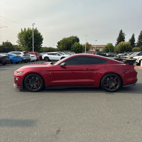 Used 2020 Ford Mustang Shelby GT500 w/ Carbon Fiber Track Pack RWD image 7