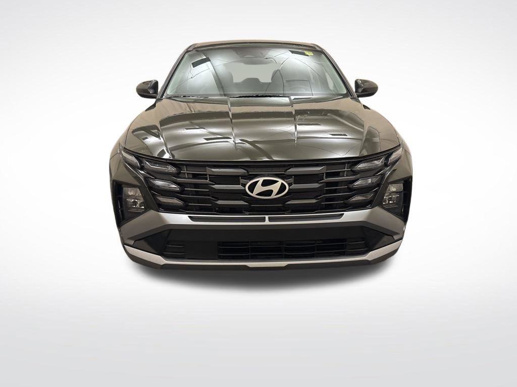 New 2025 Hyundai Tucson SE image 2