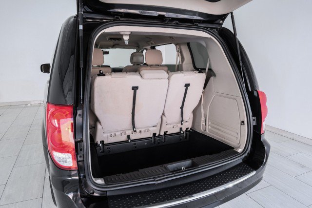 Used 2018 Dodge Grand Caravan SE w/ UConnect Hands-Free Group FWD image 46