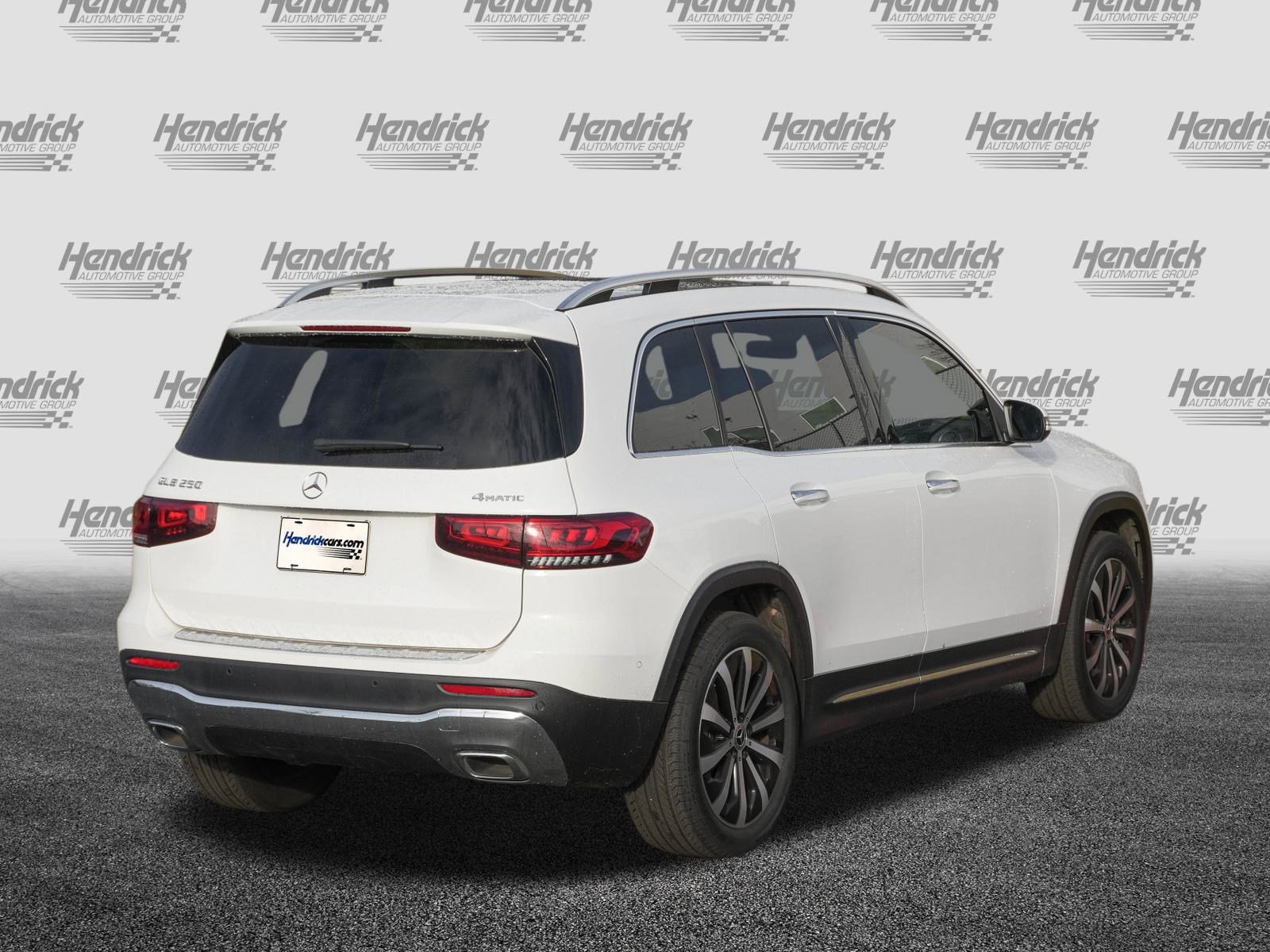 Used 2022 Mercedes-Benz GLB 250 4MATIC image 9