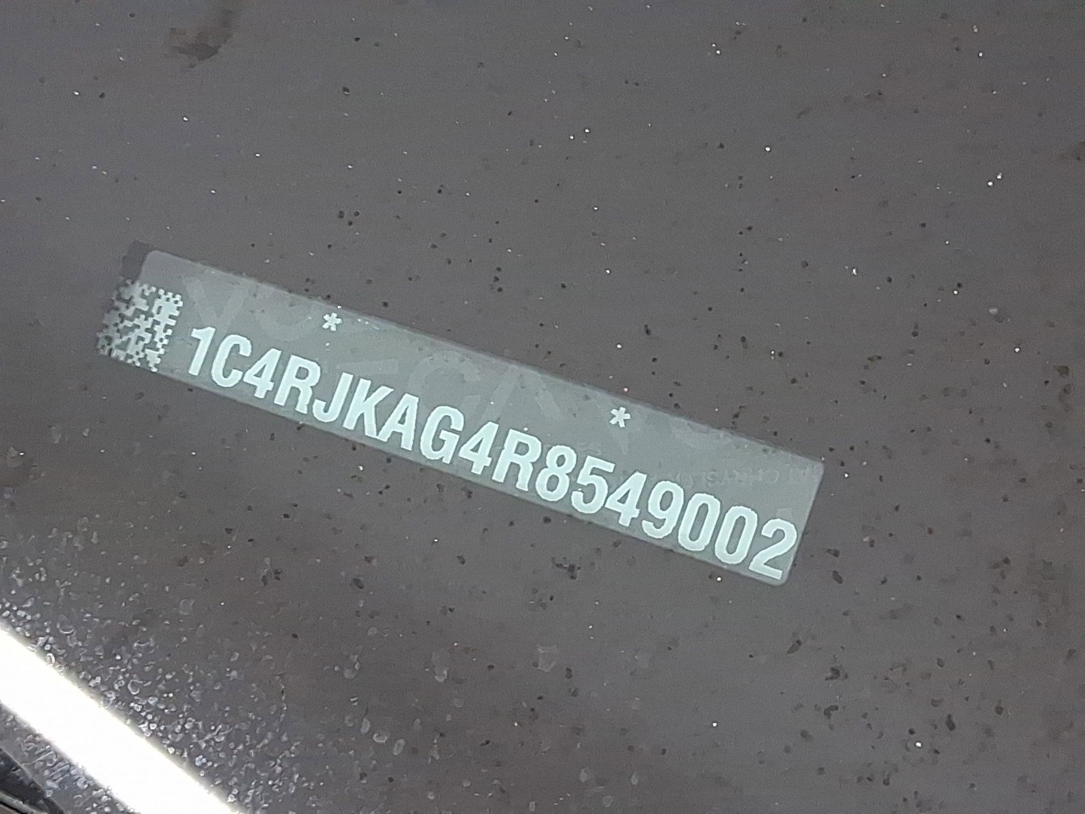 Used 2024 Jeep Grand Cherokee L Laredo image 19