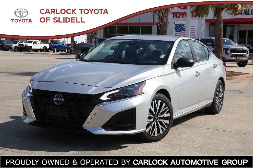 Used 2024 Nissan Altima 2.5 SV