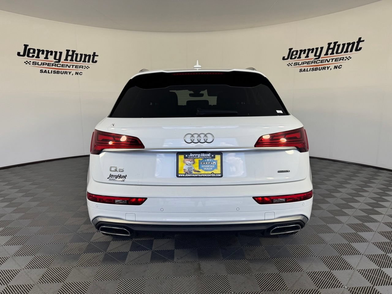 Used 2023 Audi Q5 2.0T Premium Plus w/ Premium Plus Package AWD/4WD image 7