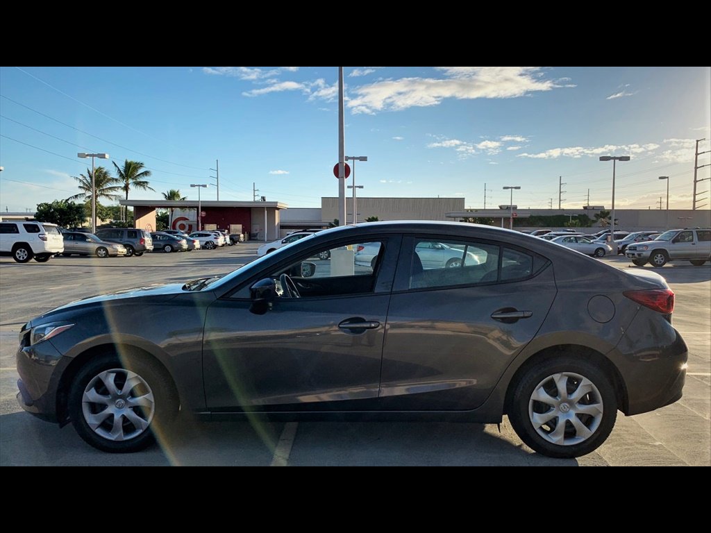 Used 2015 MAZDA MAZDA3 i SV image 8