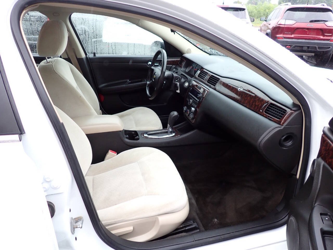 Used 2012 Chevrolet Impala LS FWD image 9