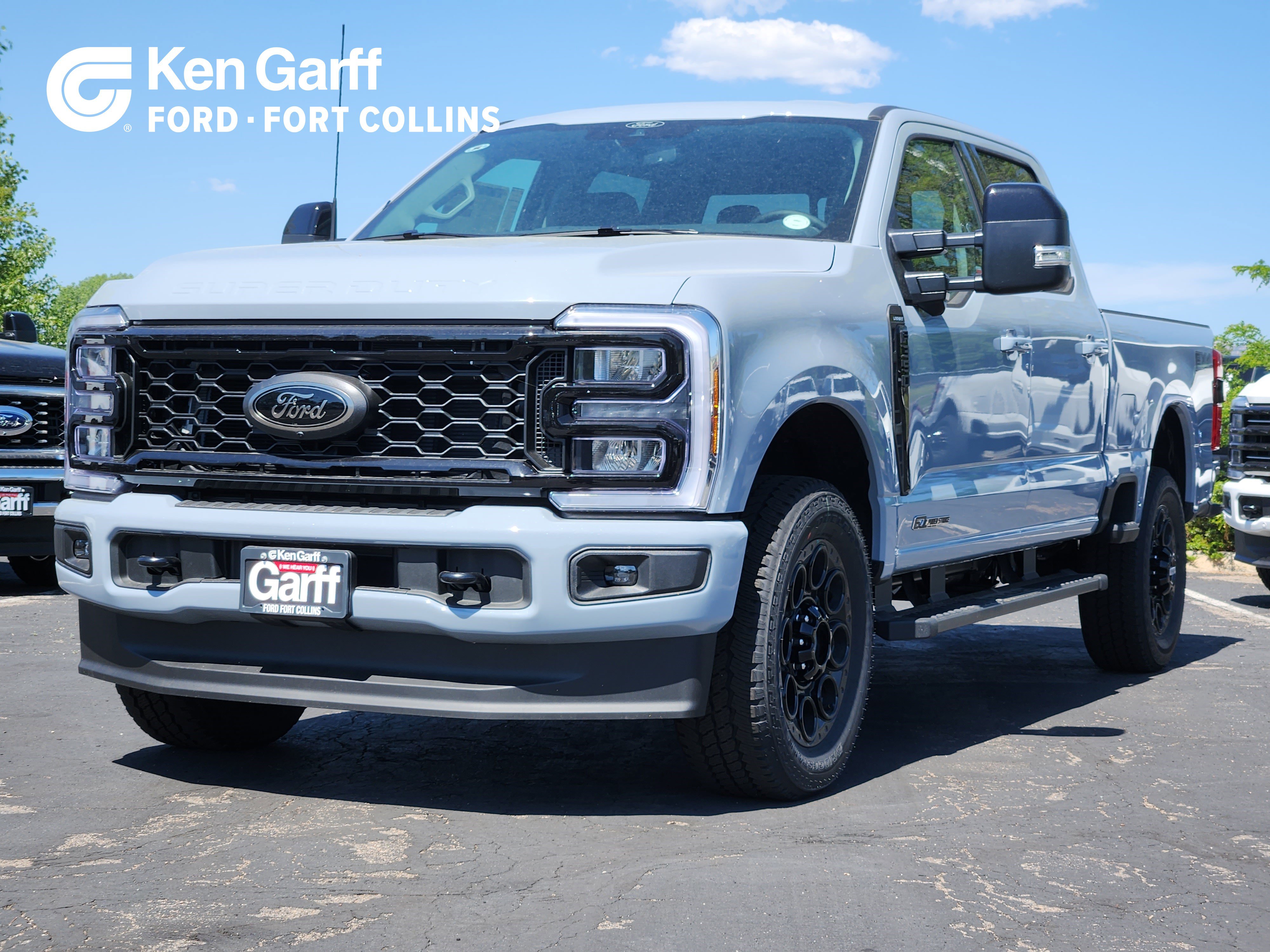 New 2025 Ford F350 Lariat w/ Black Appearance Package