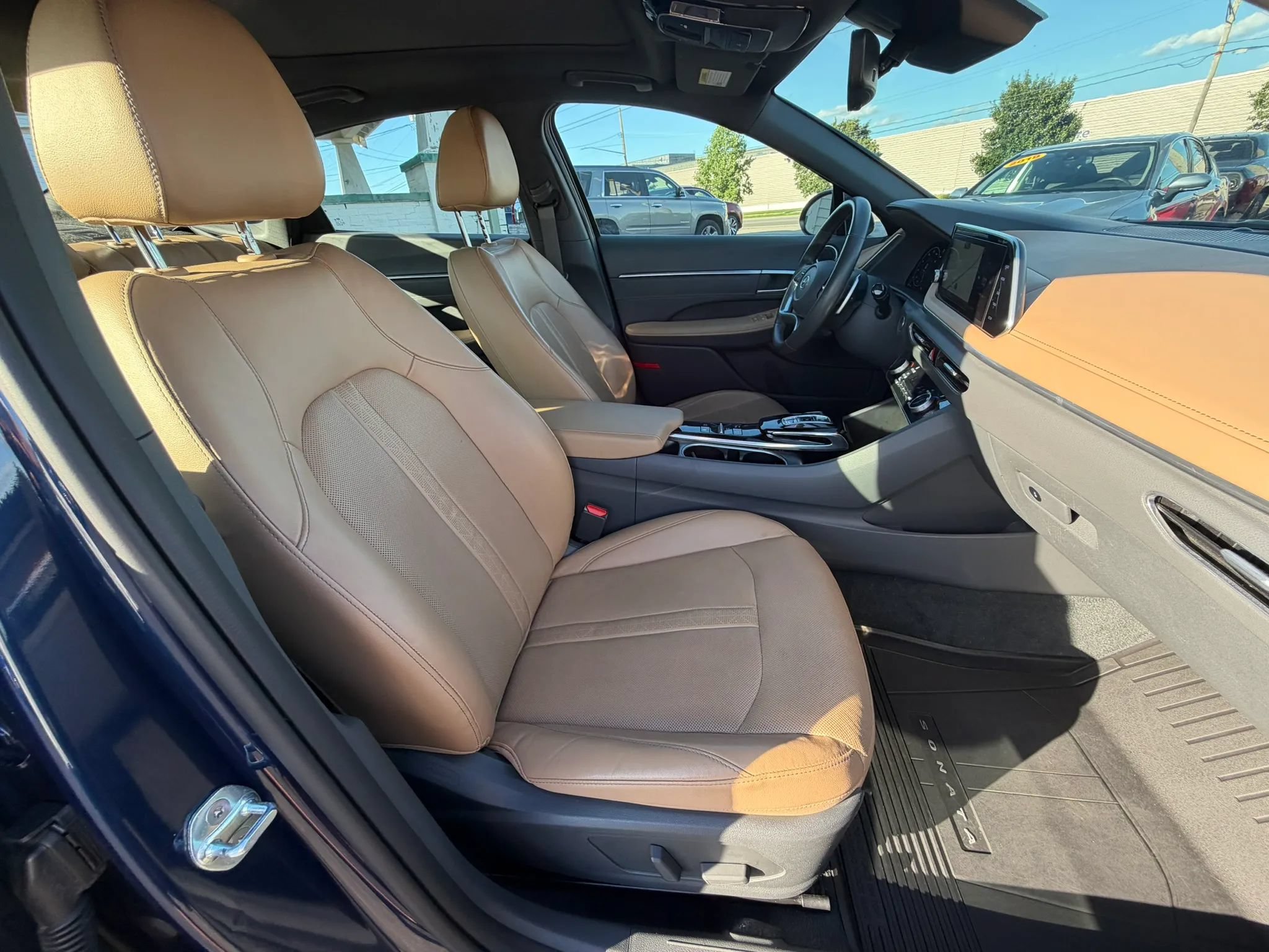 Used 2021 Hyundai Sonata Limited w/ Winter Weather Package FWD image 28