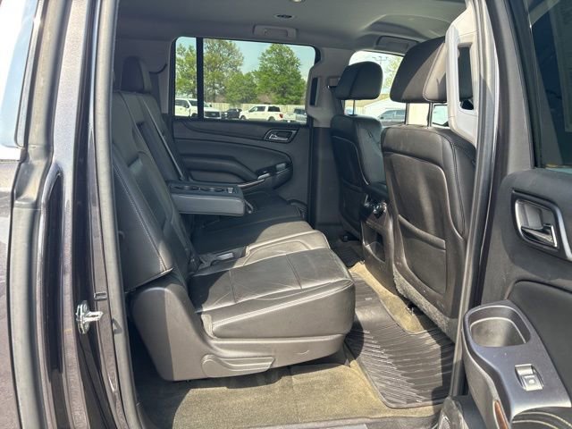Used 2015 Chevrolet Suburban LT RWD image 12