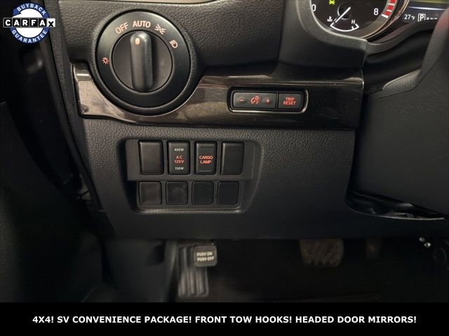 Used 2018 Nissan Titan SV w/ SV Convenience Package AWD/4WD image 14