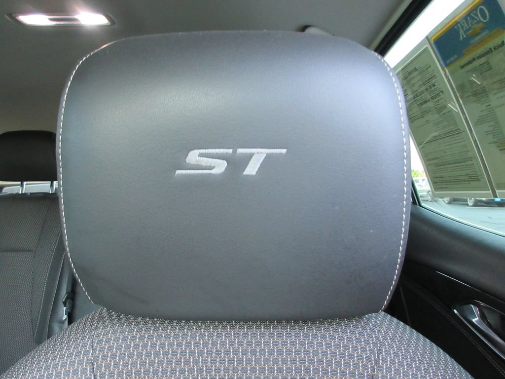 Certified 2022 Buick Envision Preferred w/ Sport Touring Package FWD image 21