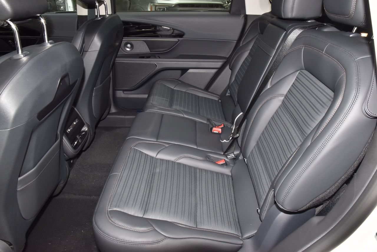 New 2026 Lincoln Nautilus Reserve w/ Jet Appearance Package AWD/4WD image 21