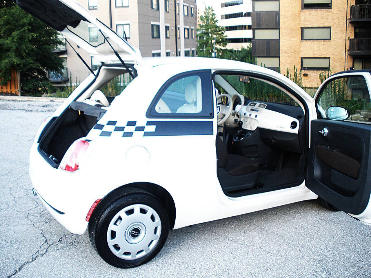 Used 2015 FIAT 500 Pop FWD image 22