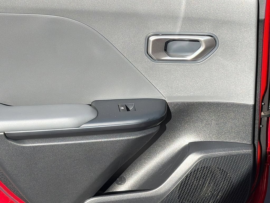 Used 2025 Kia K4 FWD image 8