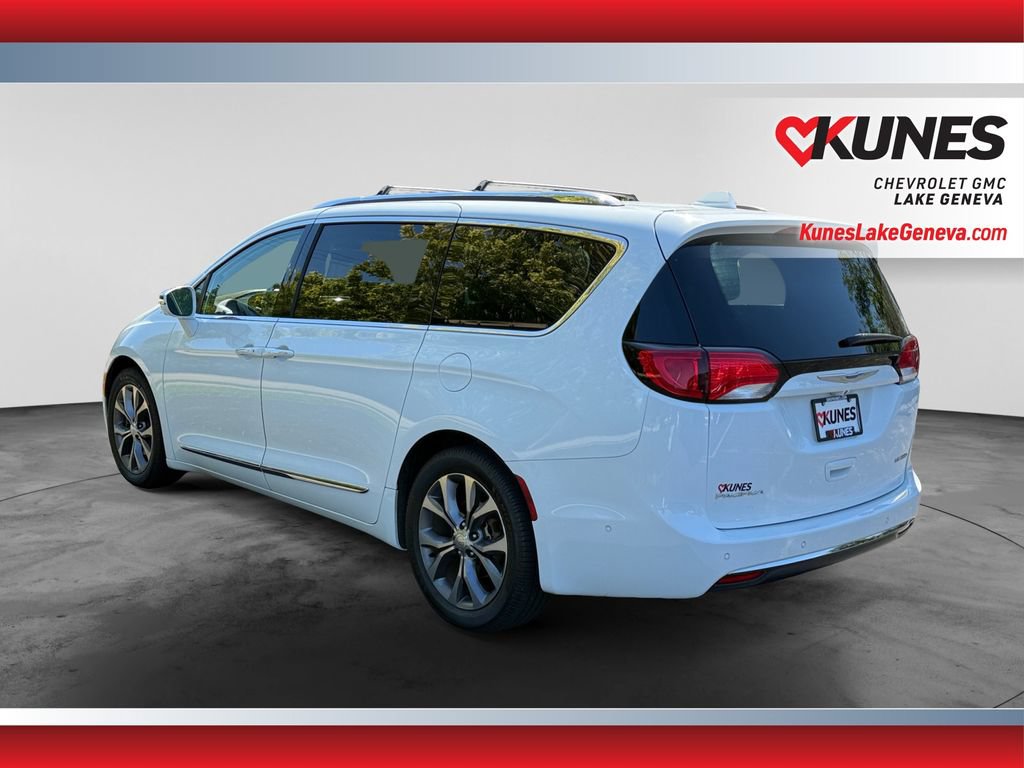 Used 2018 Chrysler Pacifica Limited w/ Advanced Safetytec Group FWD image 7