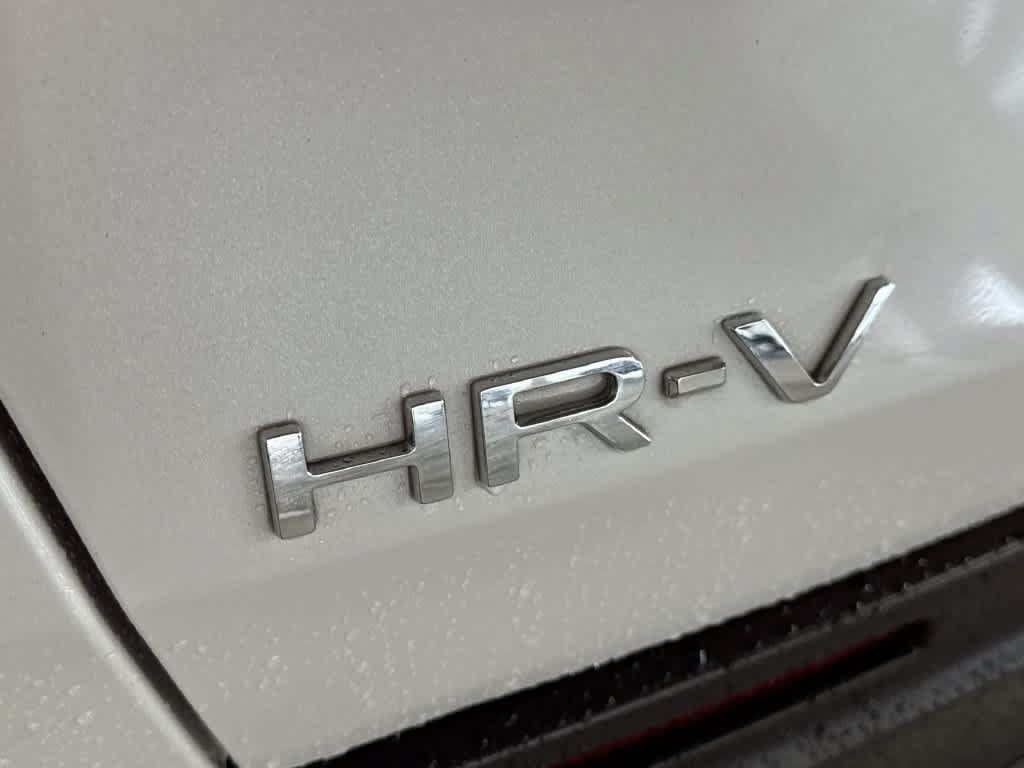 Used 2025 Honda HR-V LX image 11