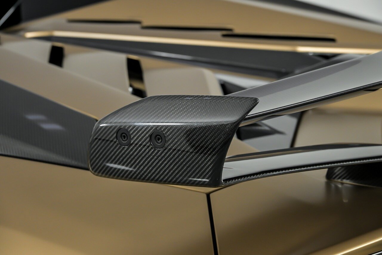 Used 2021 Lamborghini Aventador SVJ AWD/4WD image 10