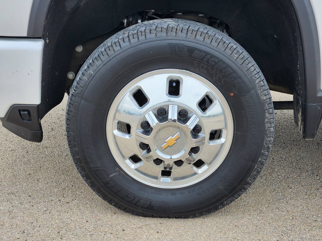 Used 2024 Chevrolet Silverado 3500 High Country w/ High Country Premium Package AWD/4WD image 10