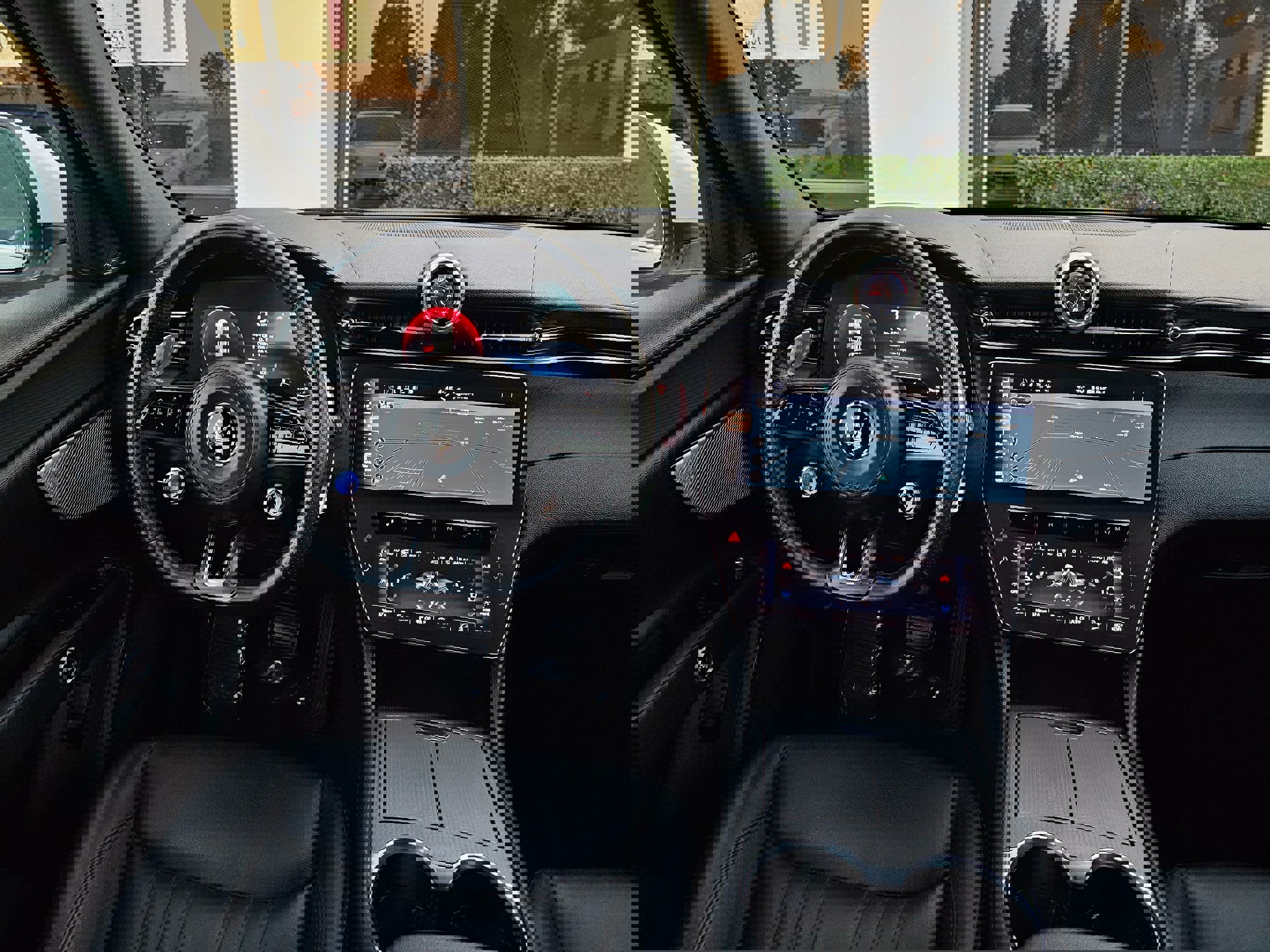 Used 2024 Maserati Grecale GT image 19