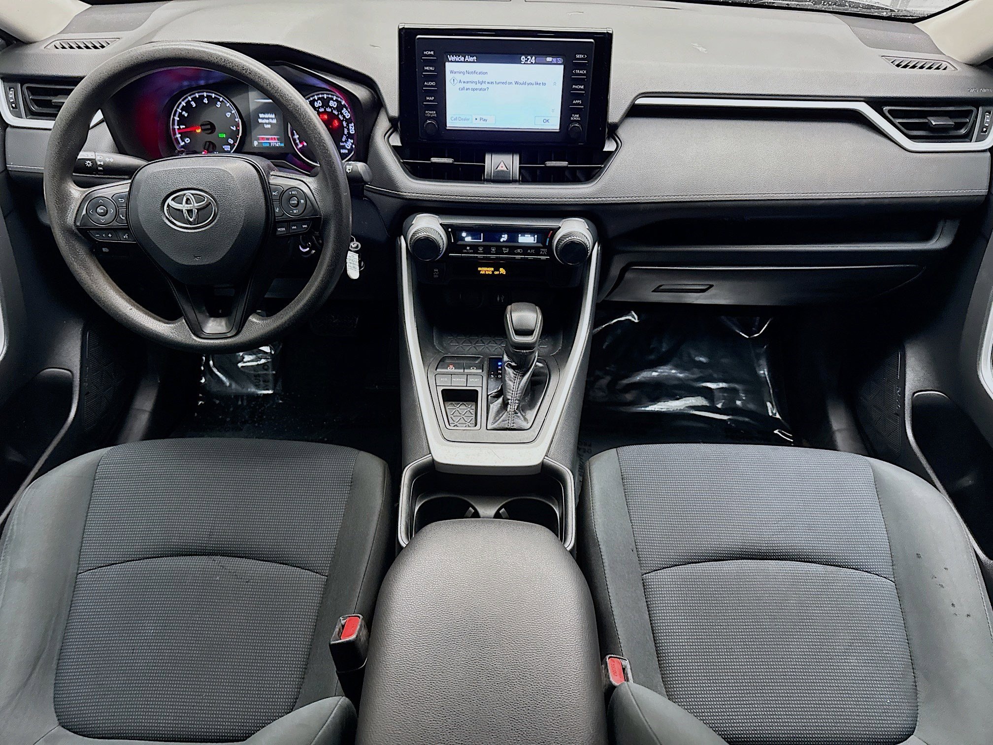 Used 2019 Toyota RAV4 LE w/ Carpet Mat Package image 14