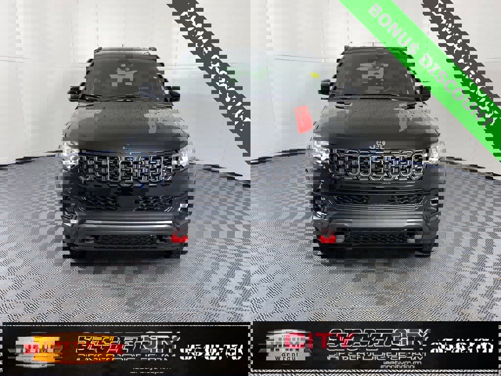 New 2026 Jeep Compass Trailhawk image 2