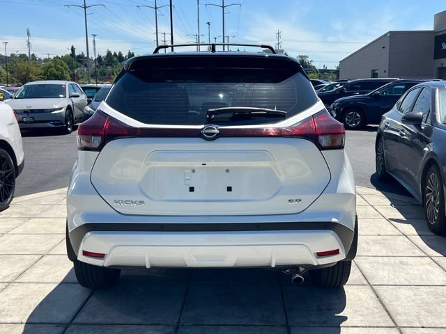 Used 2023 Nissan Kicks SR w/ SR Premium Package FWD image 7