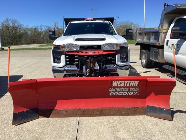 Used 2022 Chevrolet Silverado 3500 W/T w/ WT Convenience Package AWD/4WD image 2