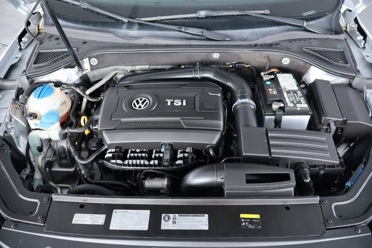 Used 2017 Volkswagen Passat 1.8T R-Line image 50