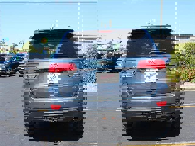 Used 2020 Jeep Grand Cherokee Limited w/ Trailer Tow Group IV image 6