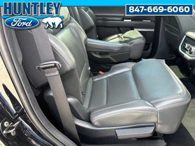 Used 2025 Ford Expedition Active AWD/4WD image 10