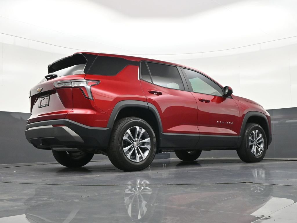 Used 2026 Chevrolet Equinox LT FWD image 30