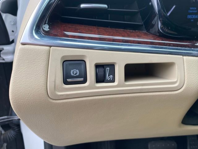 Used 2017 Cadillac XT5 Luxury w/ Driver Awareness Package image 16