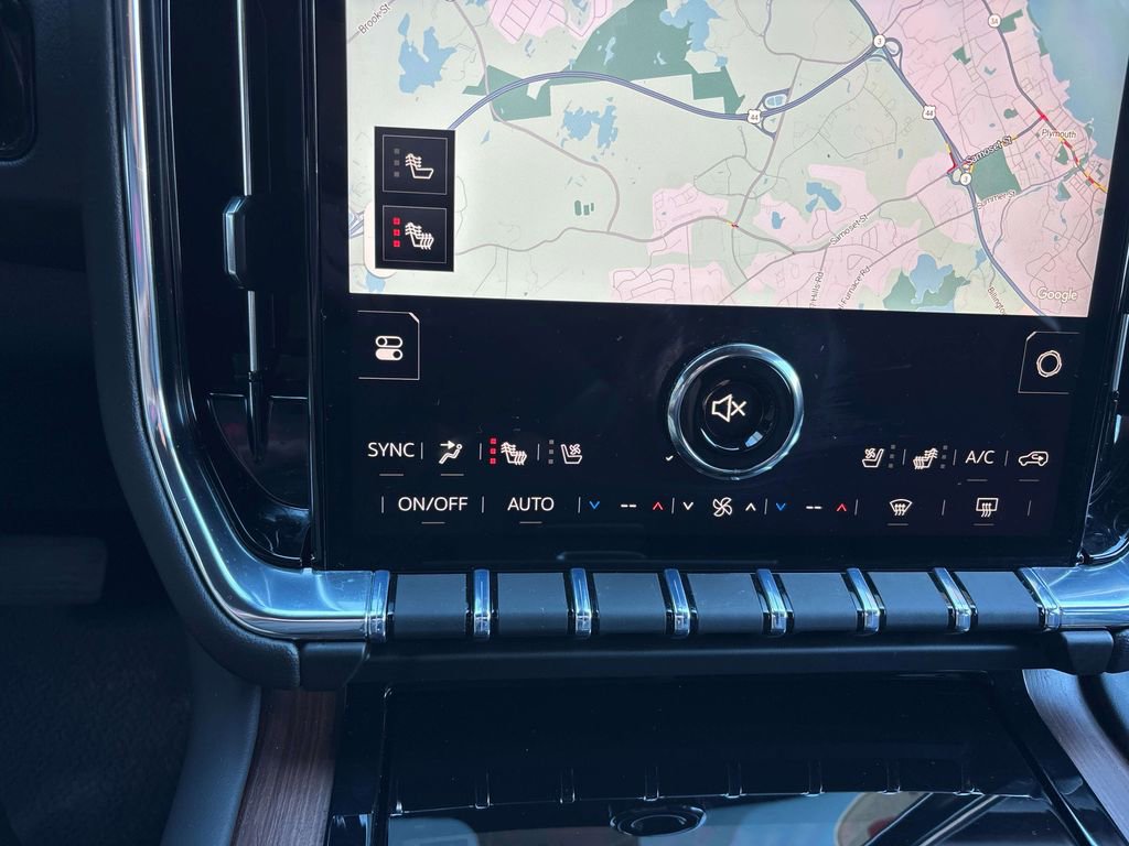 Used 2026 GMC Yukon Denali AWD/4WD image 27