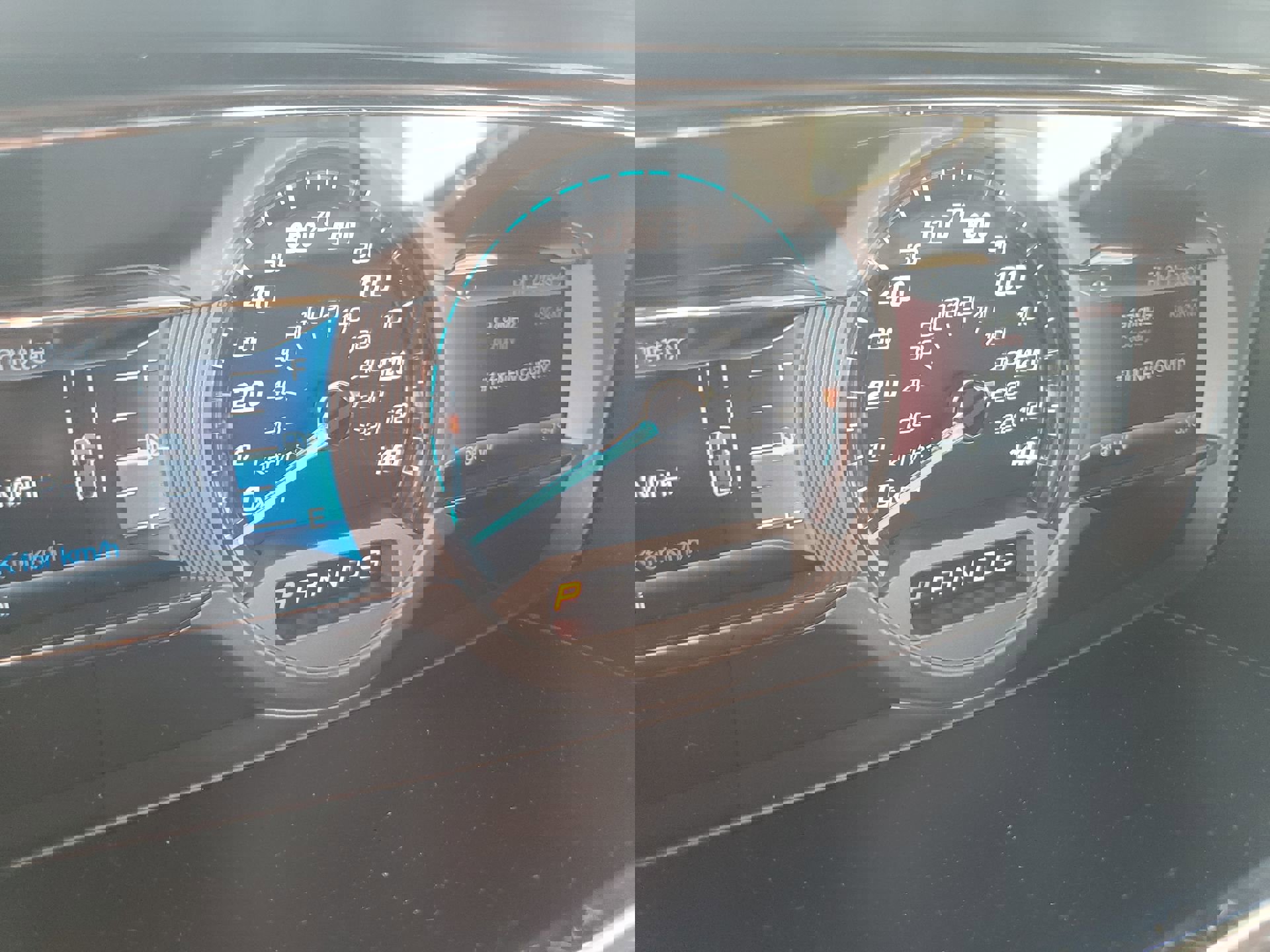 Used 2018 Ford Taurus Limited w/ Driver Assist Package image 20