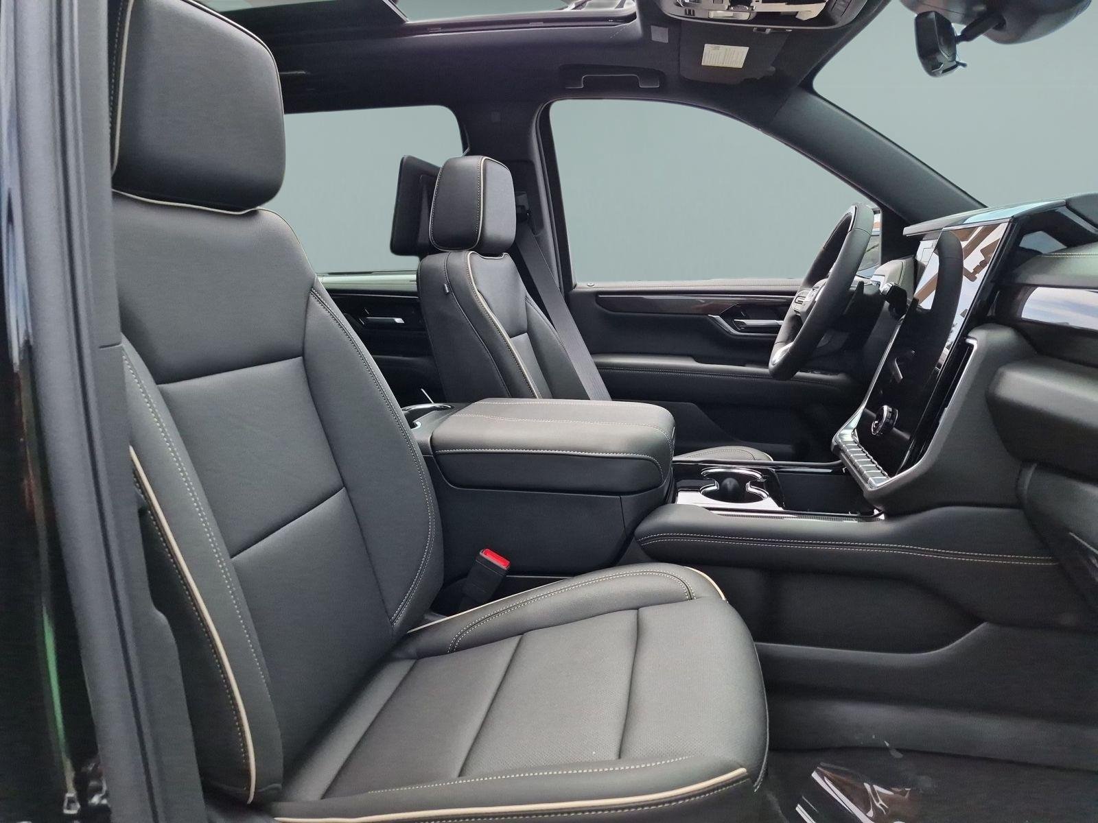 New 2026 GMC Yukon XL Elevation w/ Elevation Premium Package RWD image 28